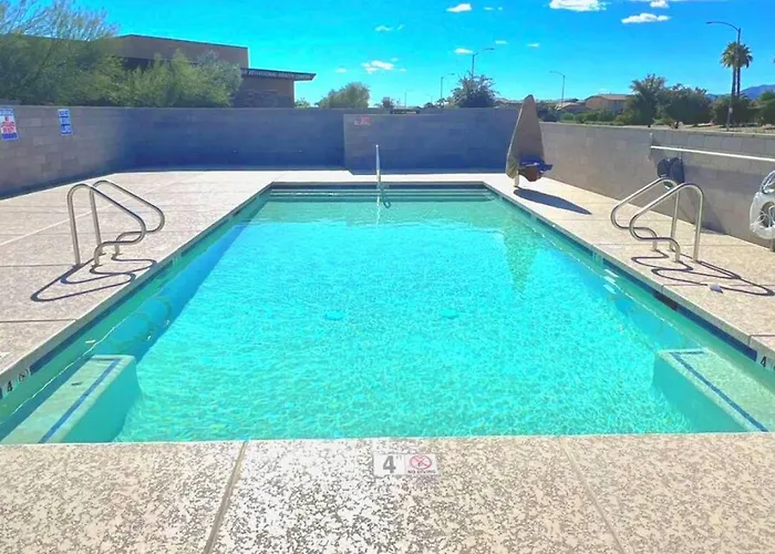 Cozy Cactus, Pool And Games Near Stadium And Golf