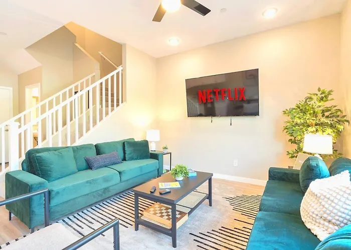 Cozy Cactus, Pool And Games Near Stadium And Golf Holiday home *