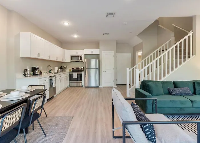 Cozy Cactus, Pool And Games Near Stadium And Golf