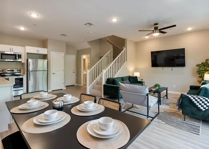 Cozy Cactus, Pool And Games Near Stadium And Golf