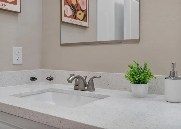 Cozy Cactus, Pool And Games Near Stadium And Golf *